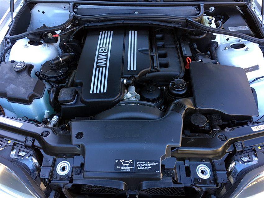 BMW inline six engine