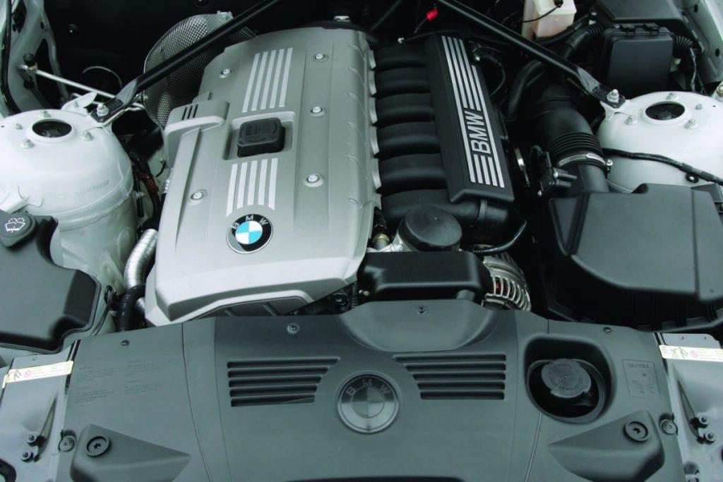 BMW inline six engine