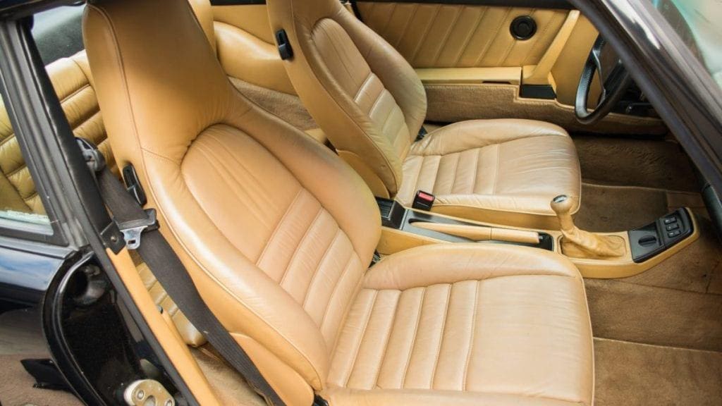1989 Porsche 964 Carrera 4 interior