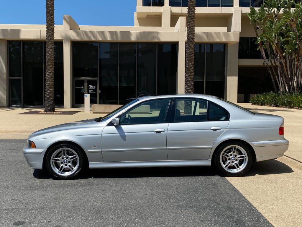 2001 BMW 540i sedan