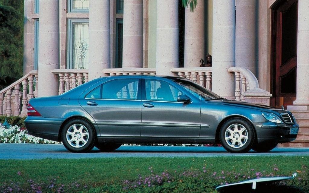 Mercedes-Benz W220 generation S-Class