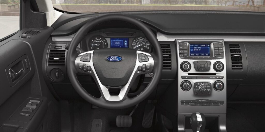 2019 Ford Flex SE dash