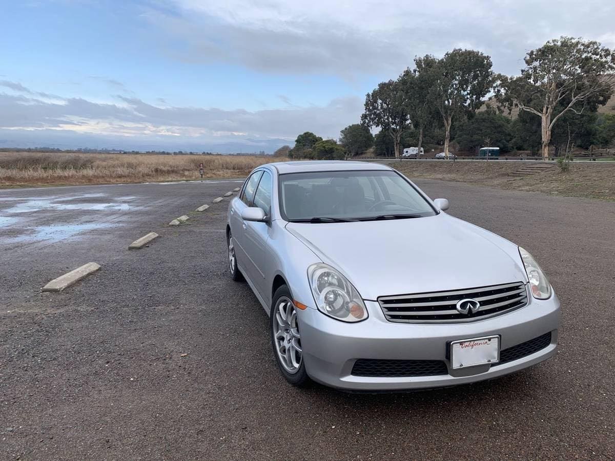 2005 Infiniti G35 exterior front