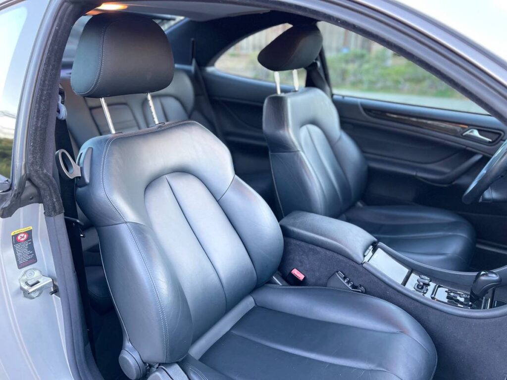 2002 Mercedes-Benz CLK55 AMG interior front seats