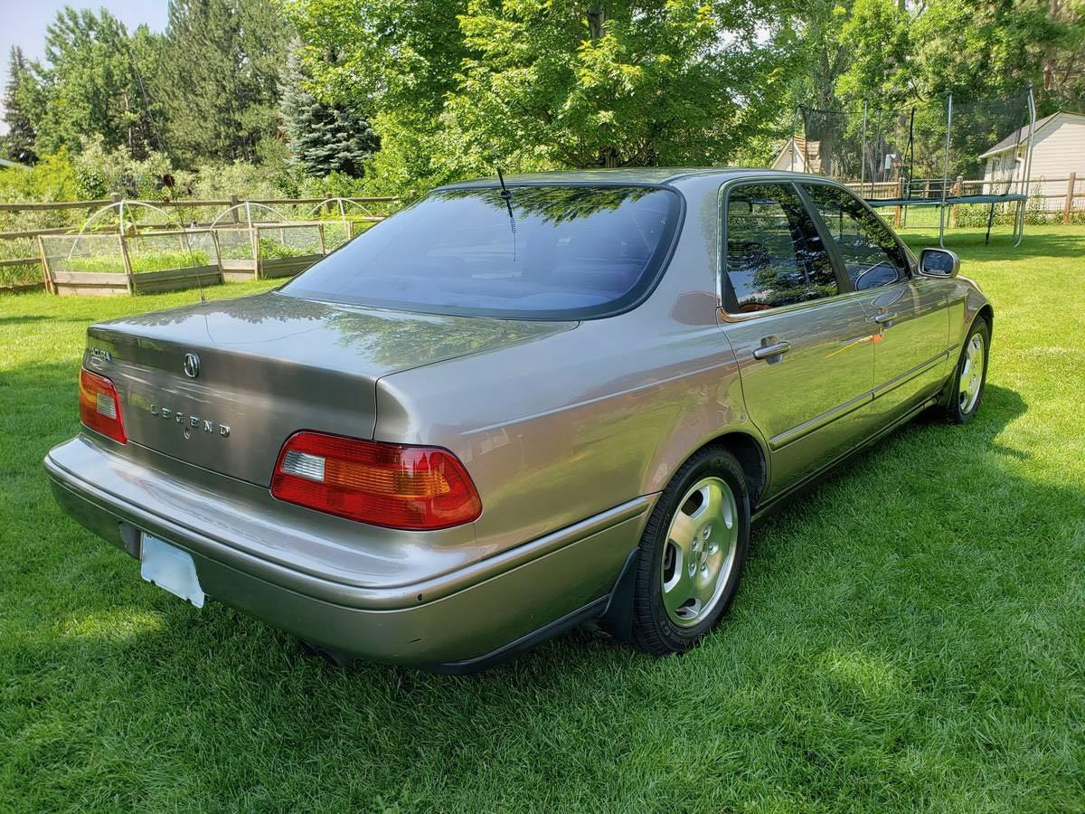 1994 Acura Legend GS exterior rear