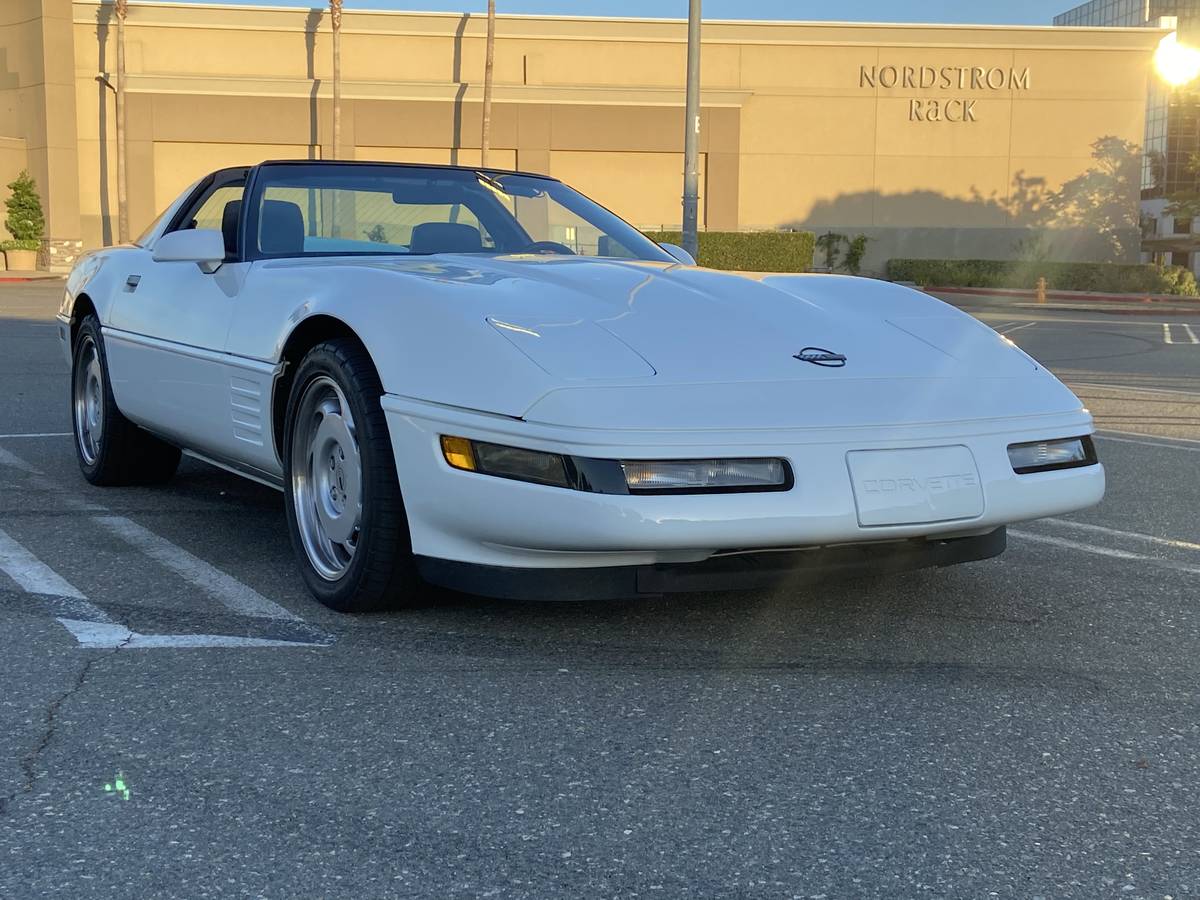 1991 Chevrolet Corvette exterior front
