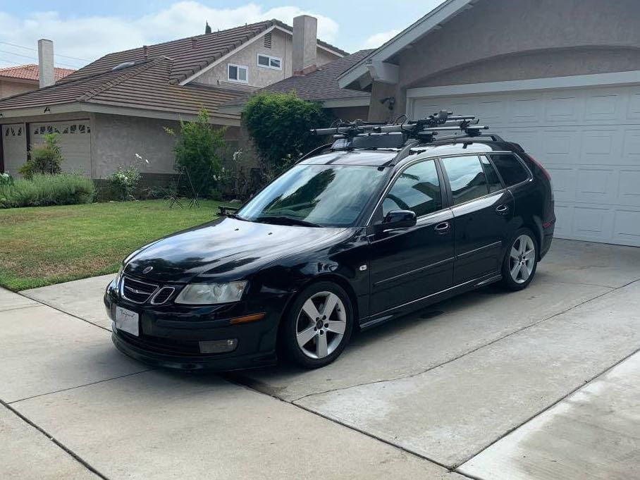 2006 Saab 9-3 Aero SportKombi parked in driveway