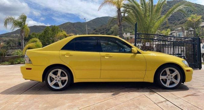 2001 Lexus IS 300 profile