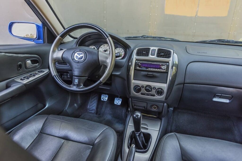 2001 Mazda Protege MP3 interior