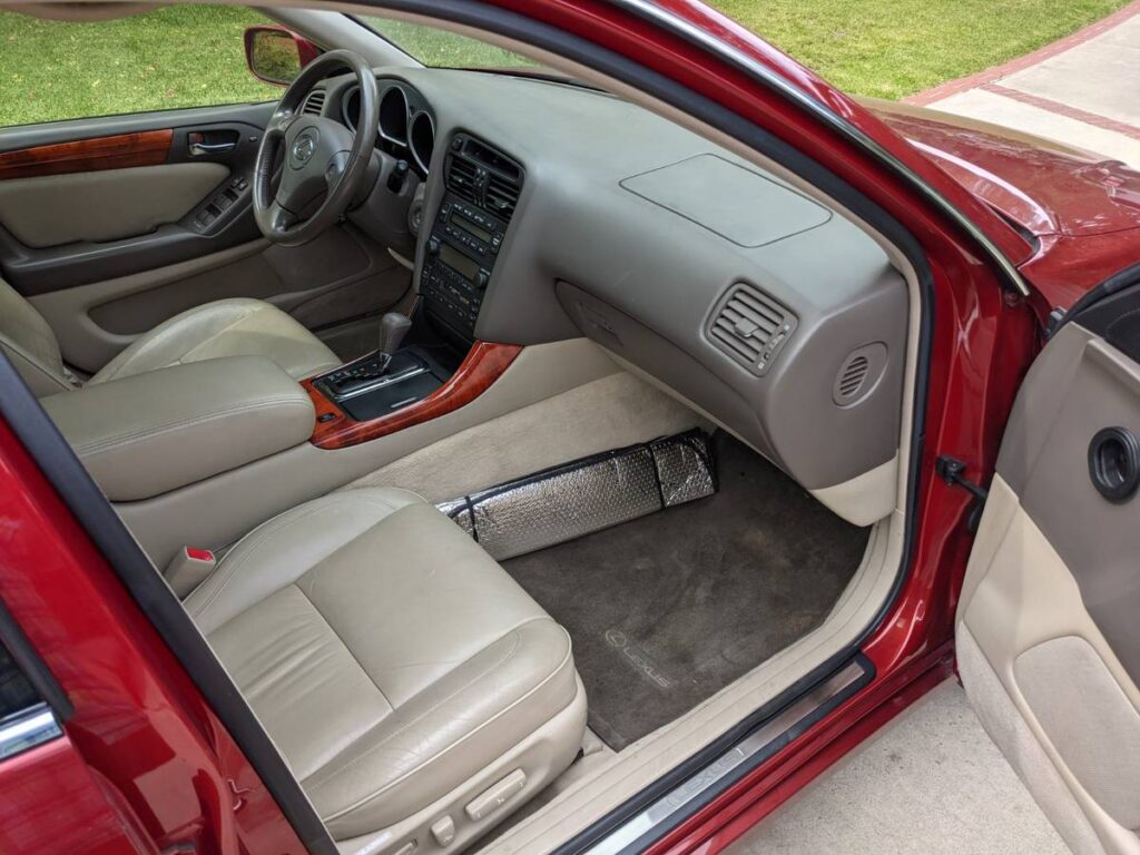 2001 Lexus GS 300 interior passenger side