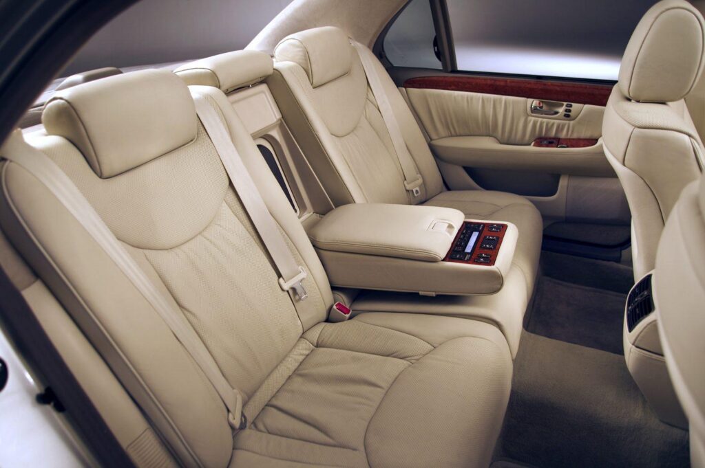 2006 Lexus LS 430 interior rear seat