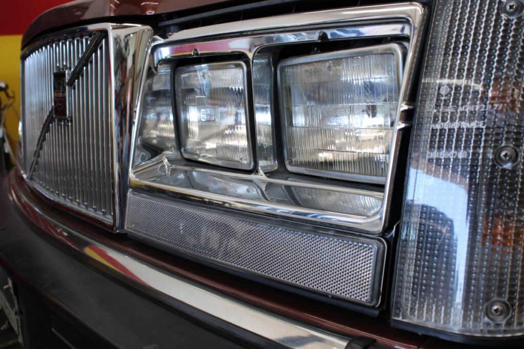 1984 Volvo 240 GL headlights
