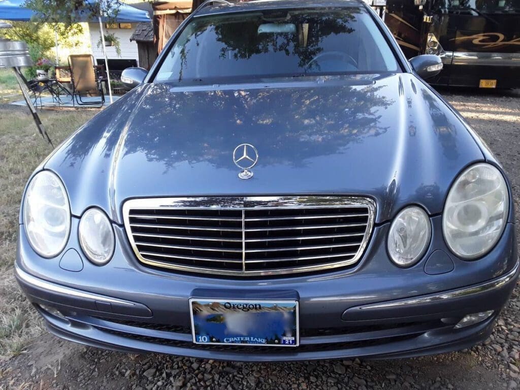 2004 Mercedes-Benz E500 wagon exterior front