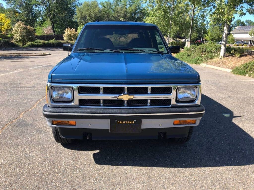 1994 Chevrolet S-10 Blazer exterior front