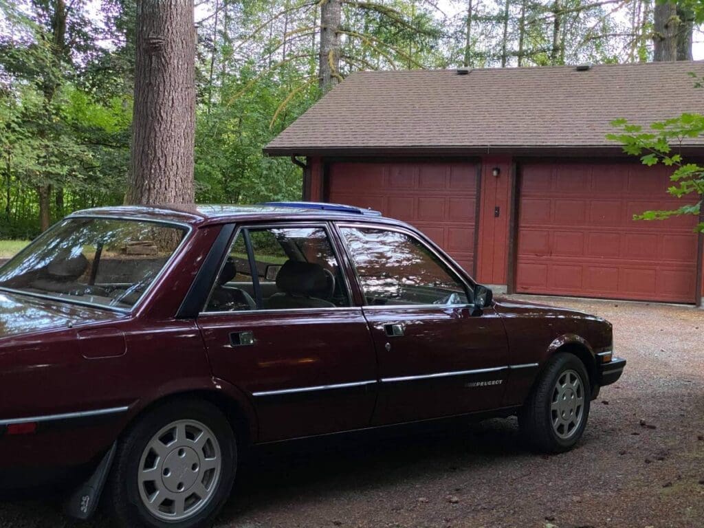 1985 Peugeot 505 STI Turbodiesel exterior passenger side