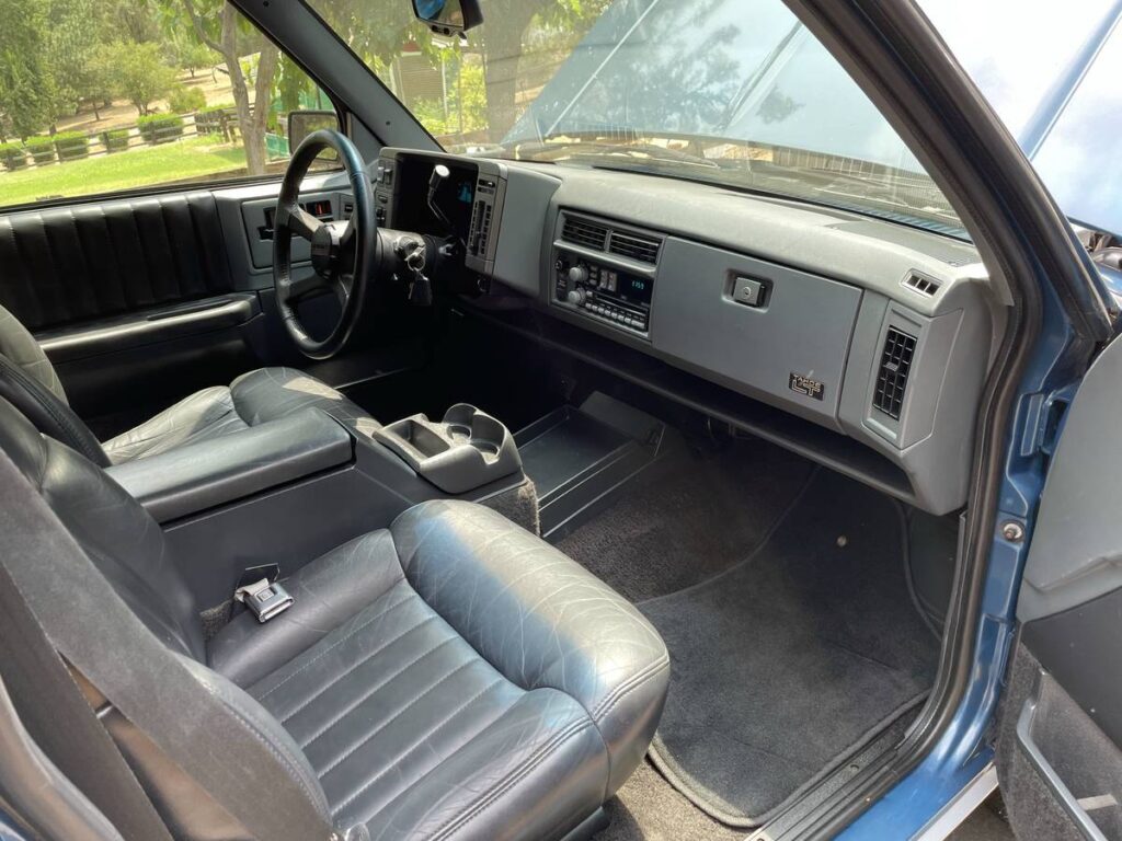 1994 Chevrolet S-10 Blazer interior