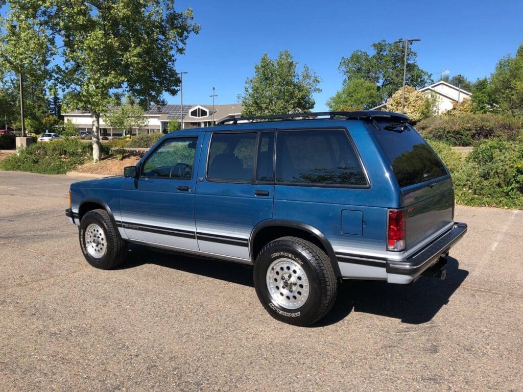 1994 Chevrolet S-10 Blazer exterior driver side