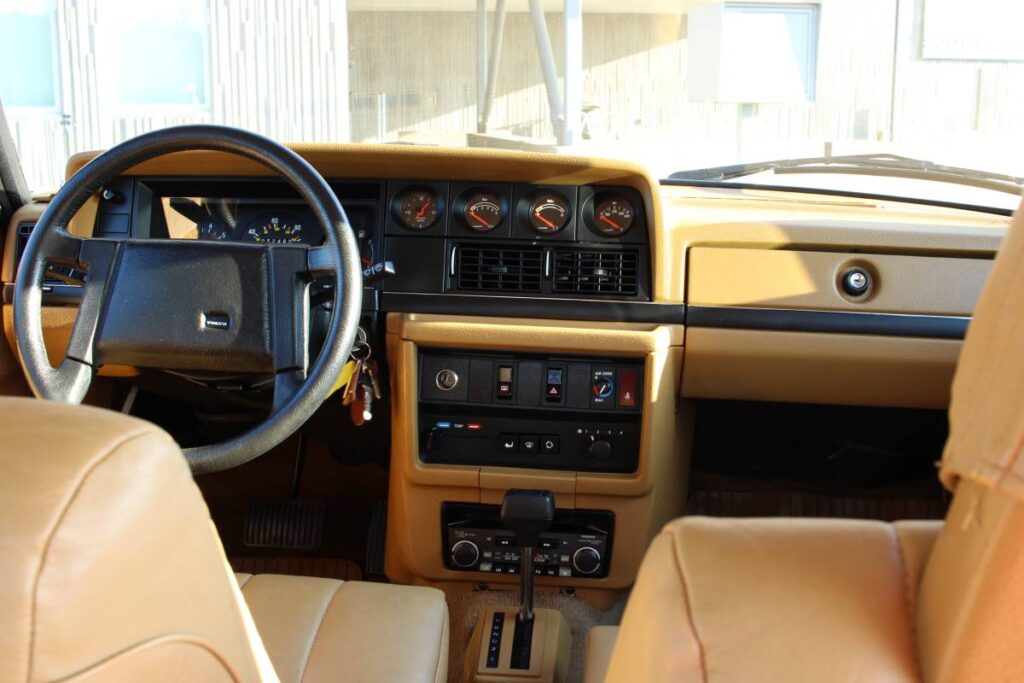 1984 Volvo 240 GL interior