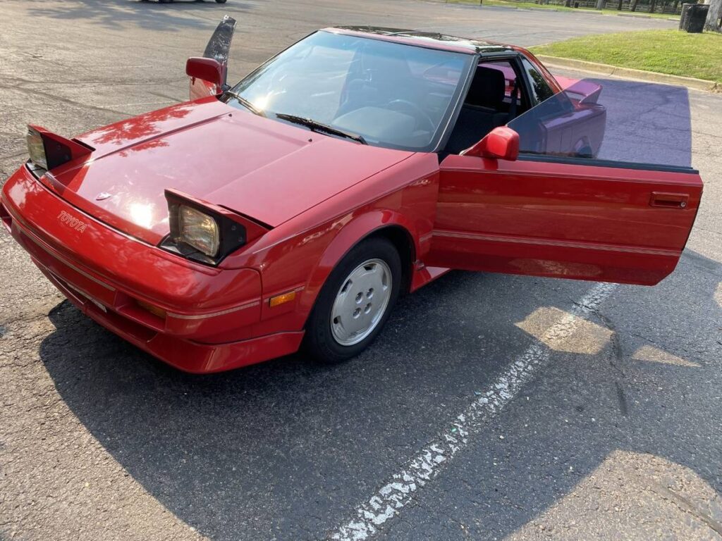 1989 Toyota MR2 exterior front