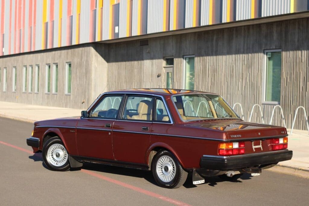 1984 Volvo 240 GL sedan