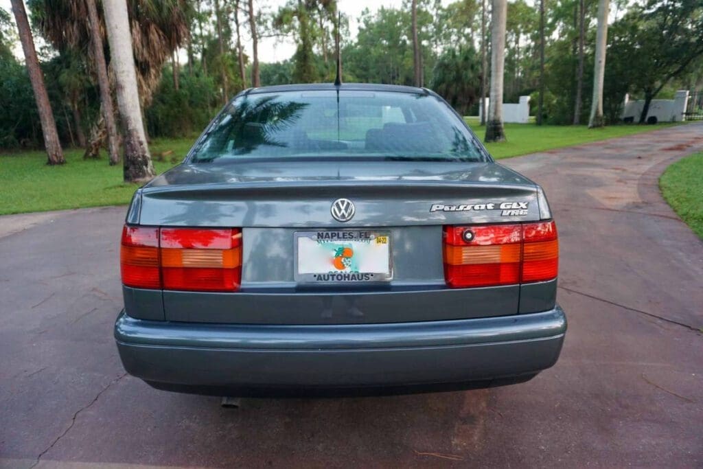 1995 Volkswagen Passat exterior rear