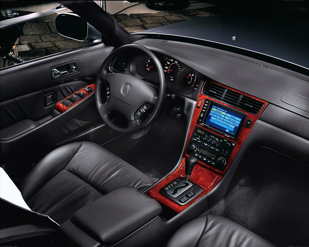 2000 Acura 3.5 RL interior