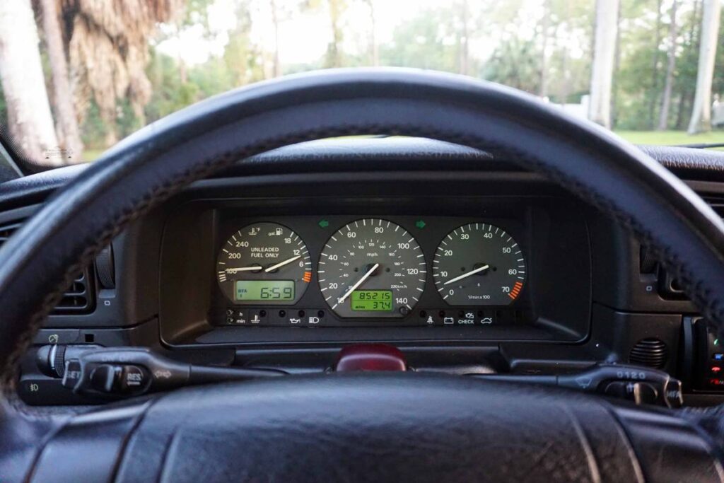 1995 Volkswagen Passat gauges