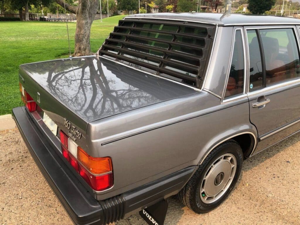 1985 Volvo 760 Turbo sedan rear