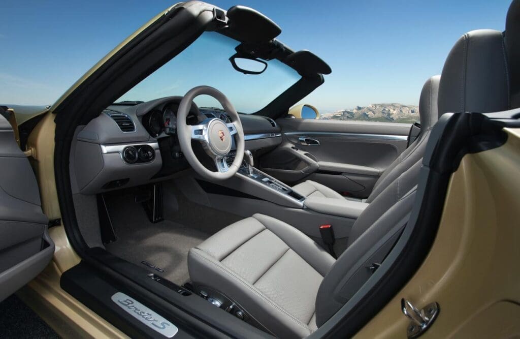 2013 Porsche Boxster S interior