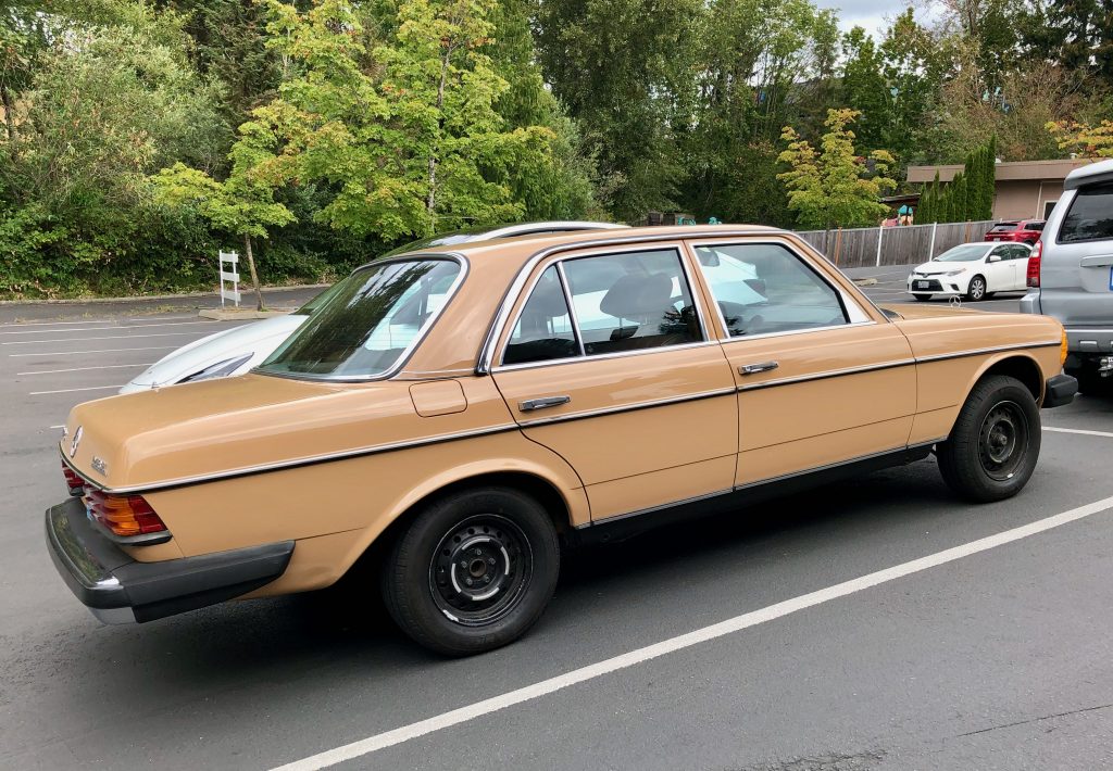 1977 Mercedes-Benz 240D without hubcaps