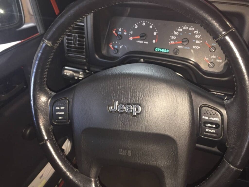 2006 Jeep Wrangler Unlimited Rubicon instrument panel
