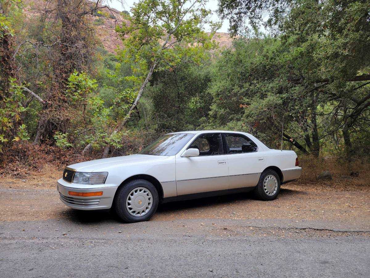1992 Lexus LS400