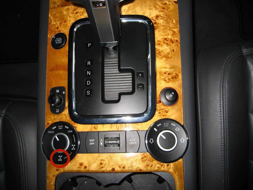 VW Touareg center console