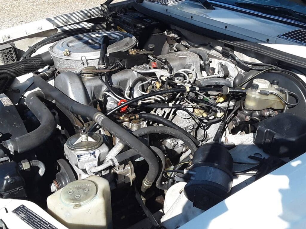 1981 Mercedes-Benz 300D engine bay