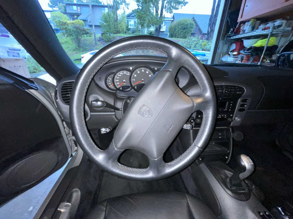 1999 Porsche 911 Carrera 4 steering wheel