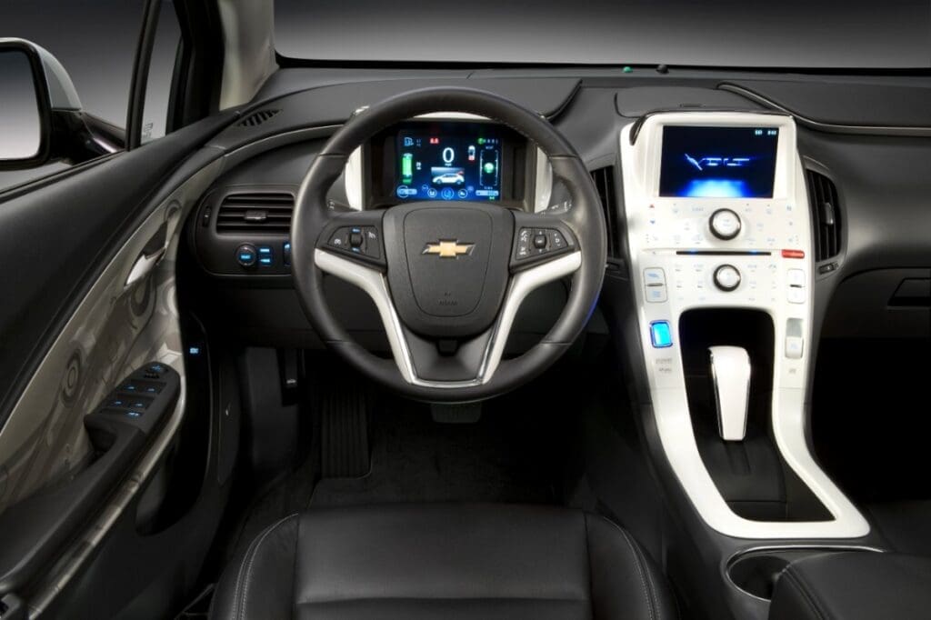 2011 Chevrolet Volt dash