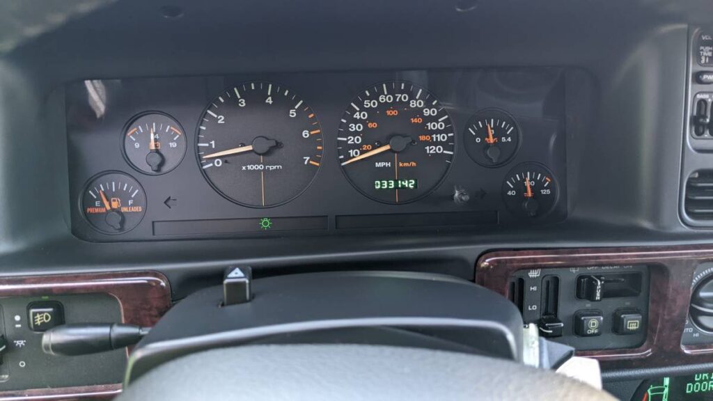 1998 Jeep Grand Cherokee Limited 5.9 gauges