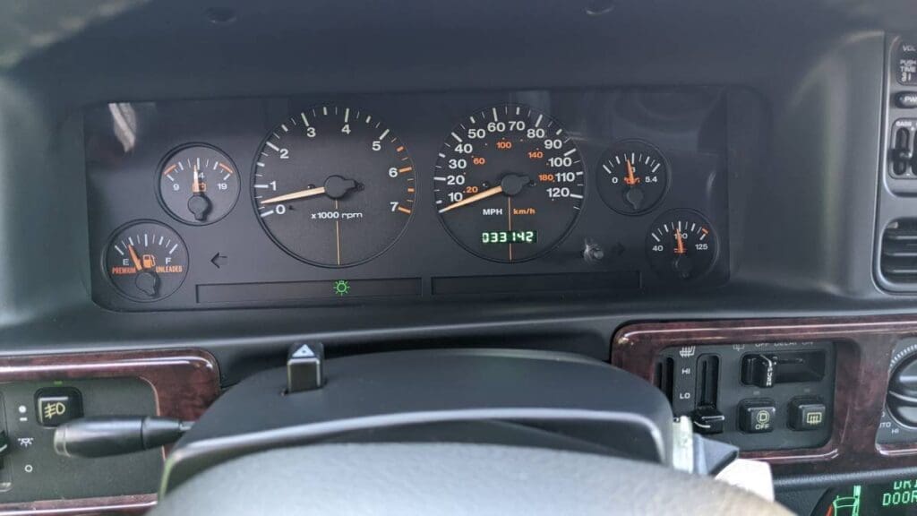 1998 Jeep Grand Cherokee Limited 5.9 gauges