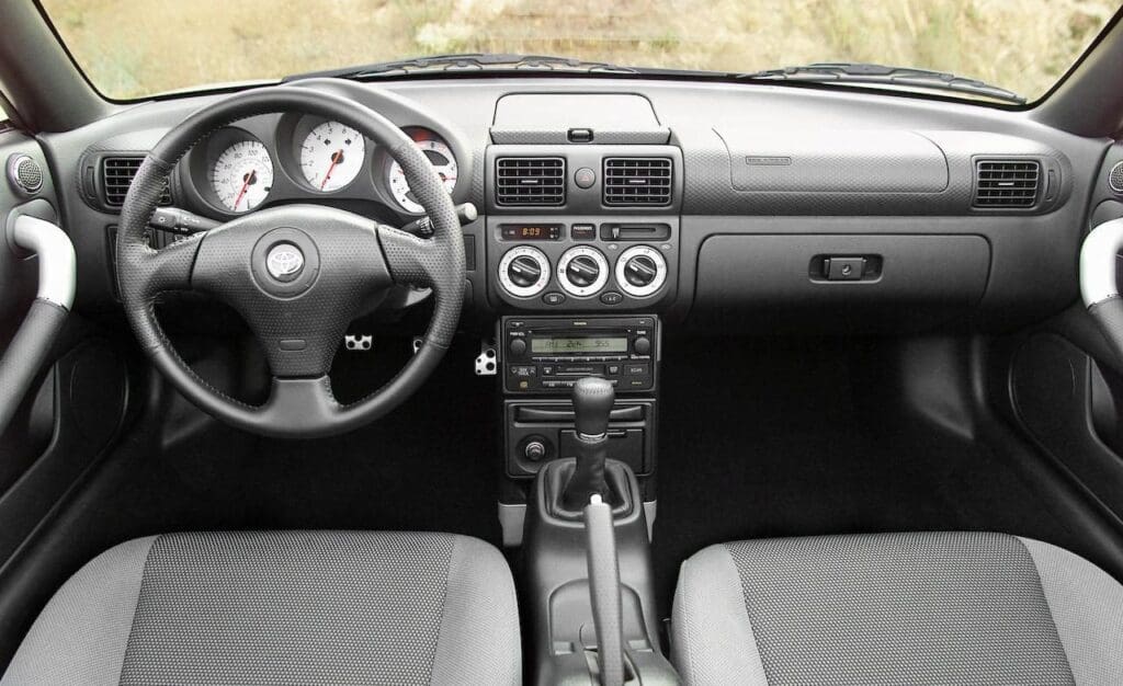 Toyota MR2 Spyder interior