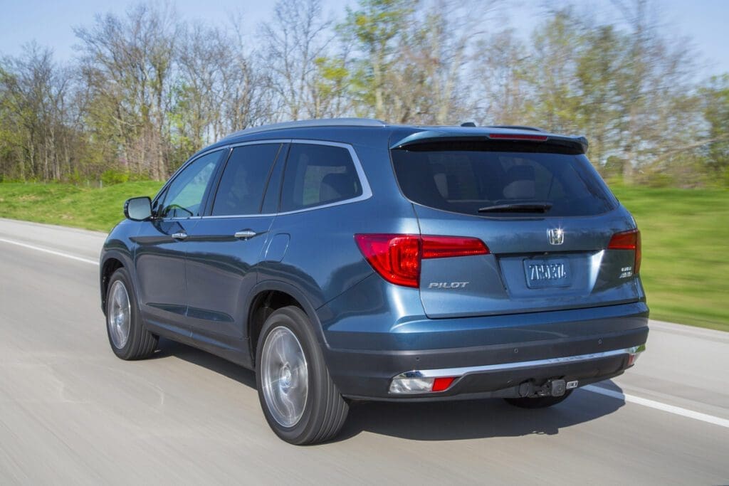 2016 Honda Pilot exterior rear