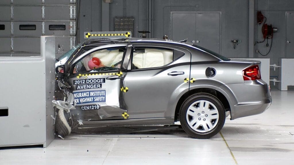 2012 Dodge Avenger IIHS crash test