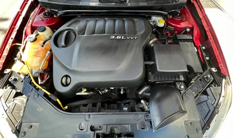 2013 Chrysler 200 engine