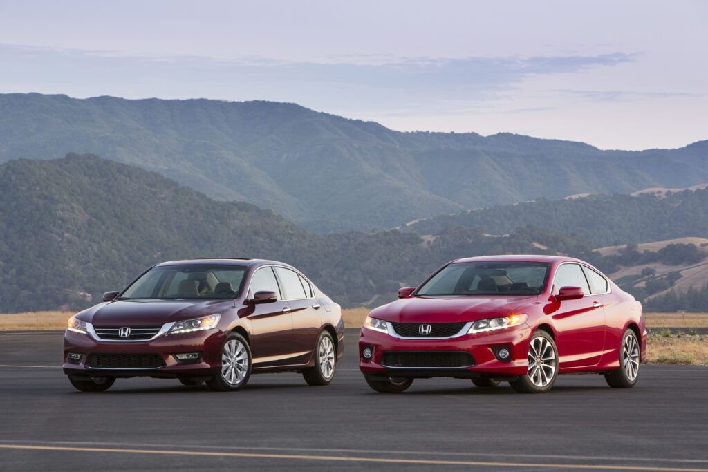 2013 Honda Accord Sedan and Coupe parked side-by-side