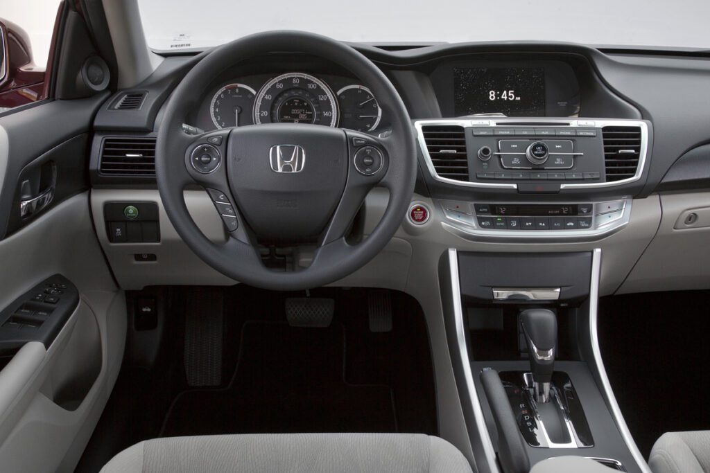 2013 Honda Accord EX Sedan interior driver's seat