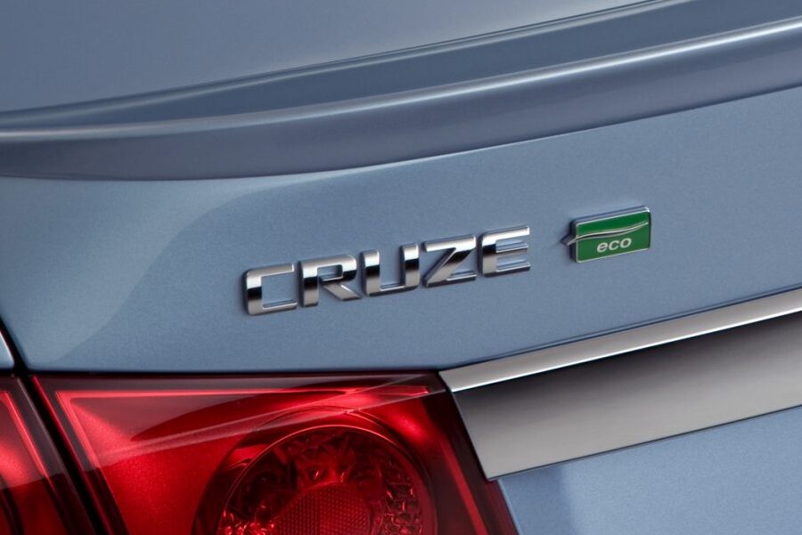 Chevrolet Cruze badge on trunklid