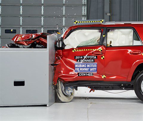 2014 Toyota 4Runner IIHS crash testing