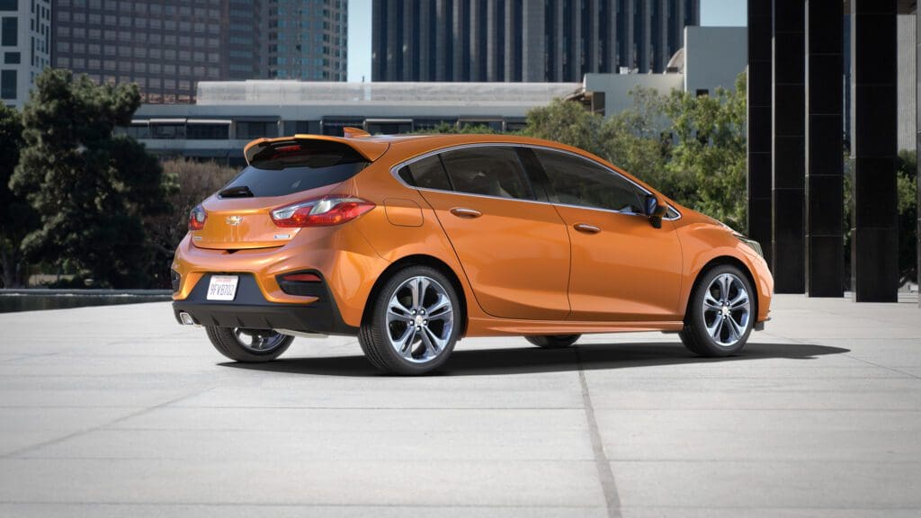 2017 Chevrolet Cruze hatchback exterior side view