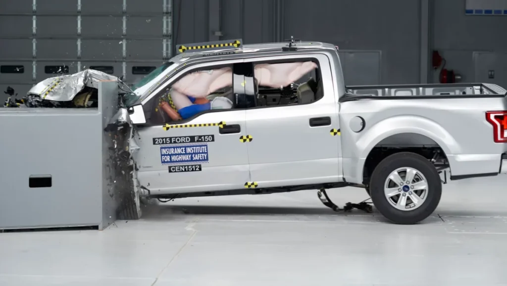 2015 Ford F-150 crash test