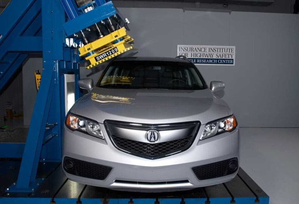 2013 Acura RDX IIHS roof test