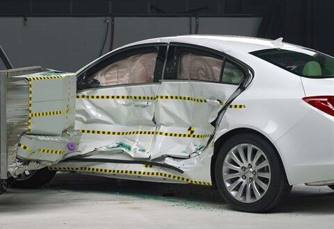 2013 Buick Regal IIHS crash testing